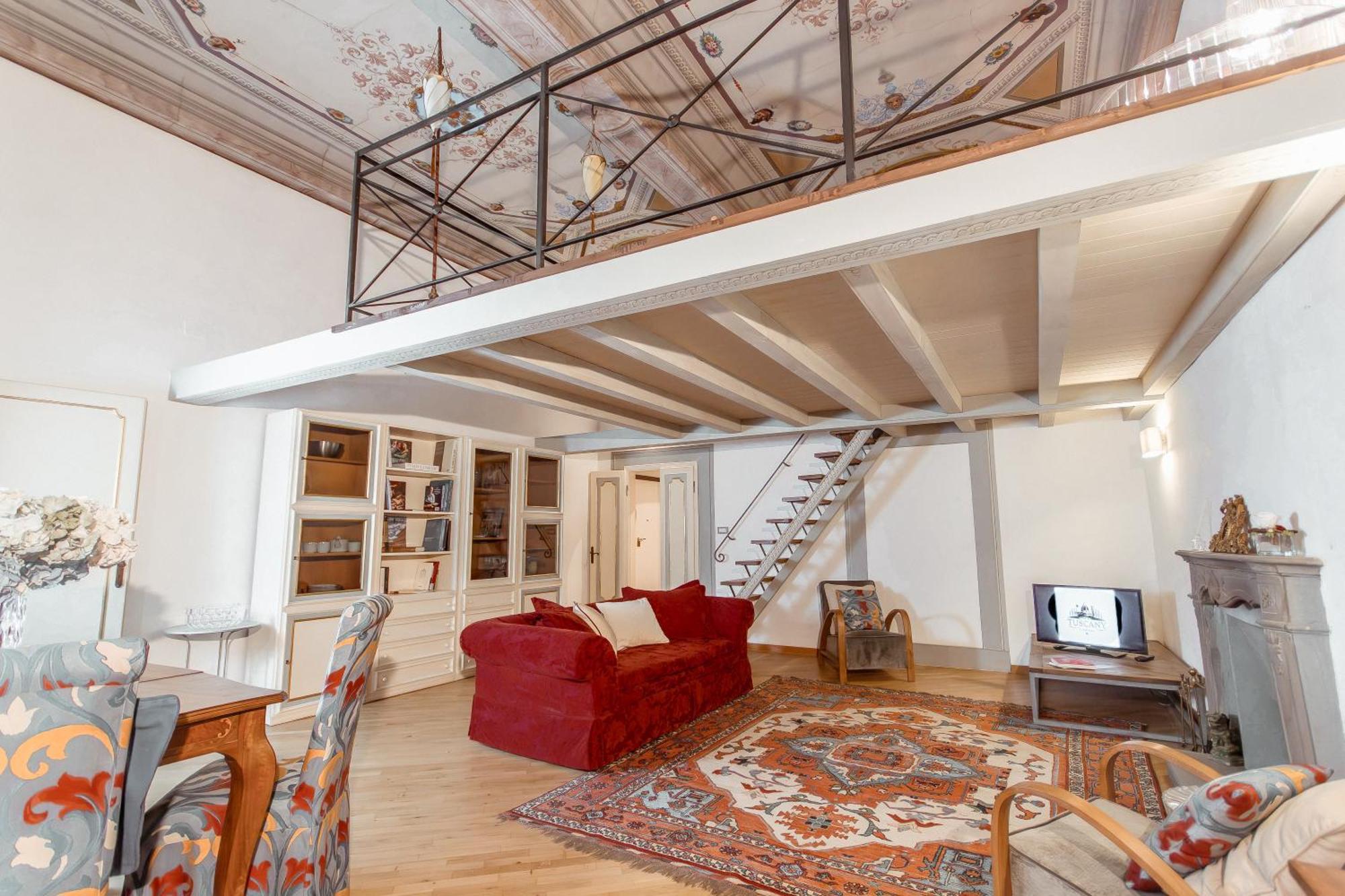 Elegant Loft Serragli * Florenz